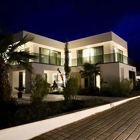 Vila Aves
