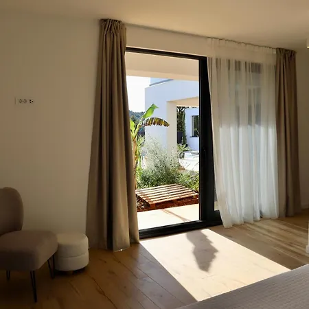 Villa Aves Rogac