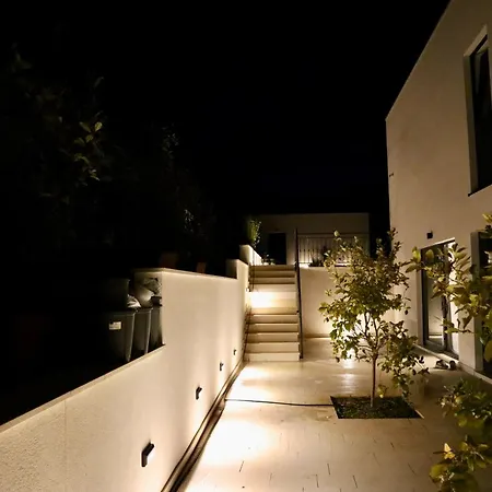 Villa Aves Rogac