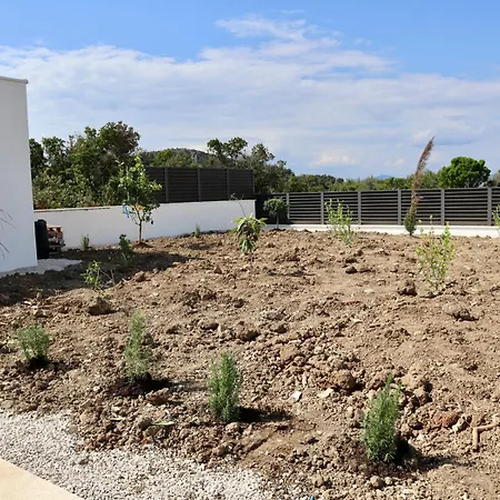 Aves Villa