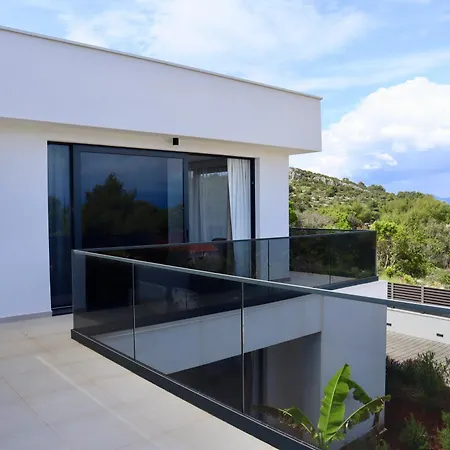 Villa Aves Rogac
