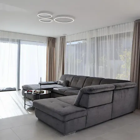 Aves Villa *