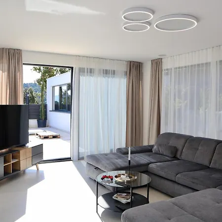 Villa Aves Rogac