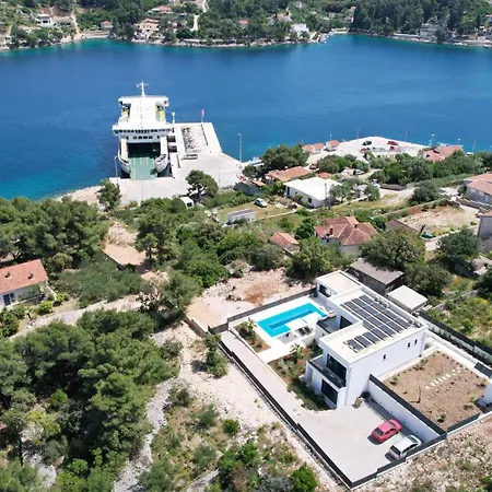 Aves Villa *