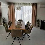 Aves Villa *
