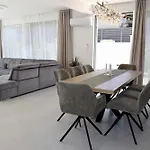 Aves Villa Rogač