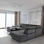 Aves Villa *