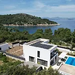 Aves Rogač